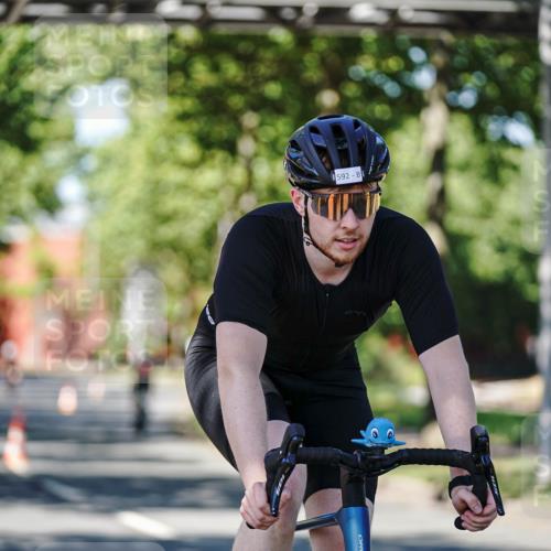 09.08.2026 - GEWOBA Citytriathlon Bremen Michael Burmester http://msf.ph/oto/9947089 09.08.2026 12:13:34 Radfahren 591, 592, 645, 685, 710, 884, 1011, 1116, 1150 meine-sportfotos.de