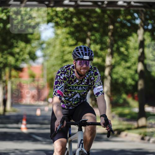 09.08.2026 - GEWOBA Citytriathlon Bremen Michael Burmester http://msf.ph/oto/9947091 09.08.2026 12:13:36 Radfahren 547, 591, 592, 645, 685, 710, 884, 1011, 1116, 1150 meine-sportfotos.de