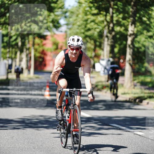 09.08.2026 - GEWOBA Citytriathlon Bremen Michael Burmester http://msf.ph/oto/9947098 09.08.2026 12:13:43 Radfahren 547, 592, 645, 684, 685, 884 meine-sportfotos.de