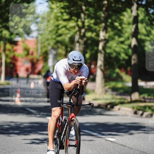 09.08.2026 - GEWOBA Citytriathlon Bremen Michael Burmester http://msf.ph/oto/9947102 09.08.2026 12:13:47 Radfahren 547, 645, 684, 685 meine-sportfotos.de