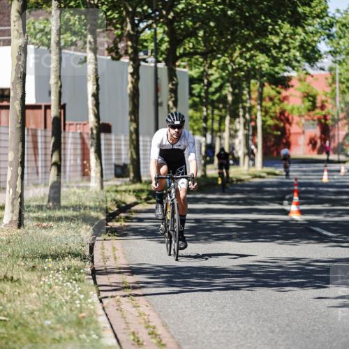 09.08.2026 - GEWOBA Citytriathlon Bremen Michael Burmester http://msf.ph/oto/9947113 09.08.2026 12:14:23 Radfahren 594, 647 meine-sportfotos.de
