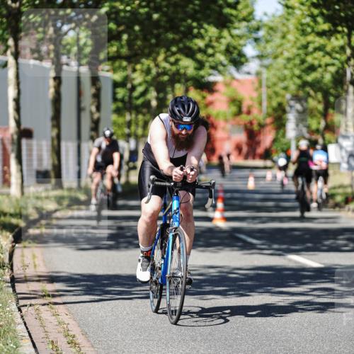 09.08.2026 - GEWOBA Citytriathlon Bremen Michael Burmester http://msf.ph/oto/9947130 09.08.2026 12:14:39 Radfahren 561, 574, 582, 680, 721, 733, 746 meine-sportfotos.de