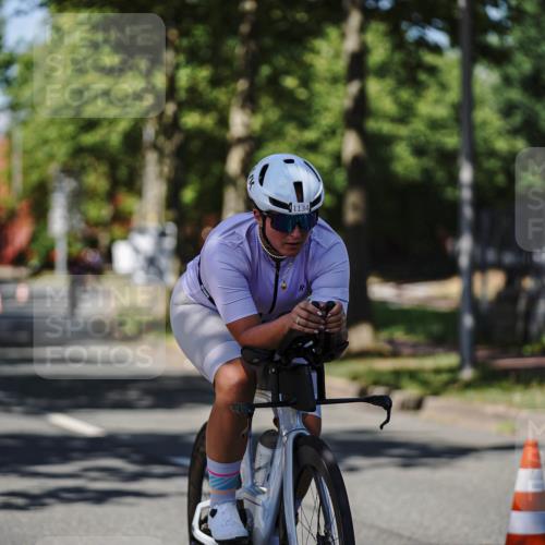 09.08.2026 - GEWOBA Citytriathlon Bremen Michael Burmester http://msf.ph/oto/9947145 09.08.2026 12:14:47 Radfahren 582, 590, 679, 680, 717, 721, 733, 746, 750, 1004 meine-sportfotos.de