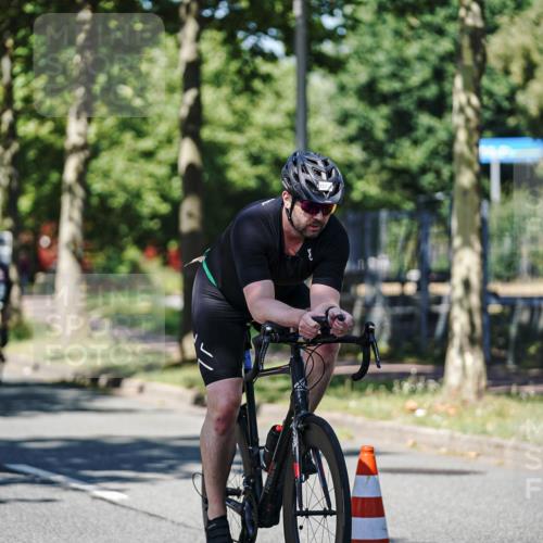 09.08.2026 - GEWOBA Citytriathlon Bremen Michael Burmester http://msf.ph/oto/9947148 09.08.2026 12:14:50 Radfahren 590, 679, 717, 721, 733, 746, 750, 1004 meine-sportfotos.de