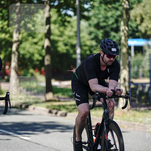 09.08.2026 - GEWOBA Citytriathlon Bremen Michael Burmester http://msf.ph/oto/9947149 09.08.2026 12:14:50 Radfahren 590, 679, 717, 721, 733, 746, 750, 1004 meine-sportfotos.de