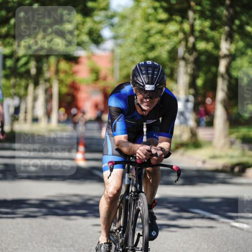 09.08.2026 - GEWOBA Citytriathlon Bremen Michael Burmester http://msf.ph/oto/9947158 09.08.2026 12:15:03 Radfahren 590, 717, 924, 1004, 1015 meine-sportfotos.de