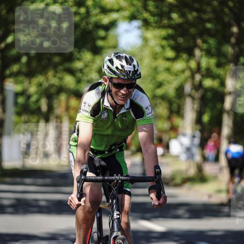 09.08.2026 - GEWOBA Citytriathlon Bremen Michael Burmester http://msf.ph/oto/9947159 09.08.2026 12:15:04 Radfahren 924, 1004, 1015 meine-sportfotos.de