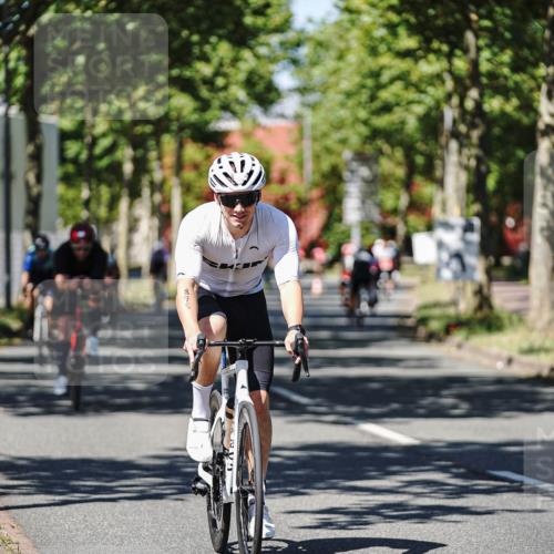 09.08.2026 - GEWOBA Citytriathlon Bremen Michael Burmester http://msf.ph/oto/9947200 09.08.2026 12:15:53 Radfahren 730, 765, 874, 875, 879, 880, 883, 983, 1133 meine-sportfotos.de