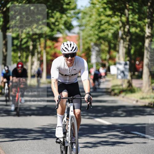 09.08.2026 - GEWOBA Citytriathlon Bremen Michael Burmester http://msf.ph/oto/9947201 09.08.2026 12:15:53 Radfahren 730, 765, 874, 875, 879, 880, 883, 983, 1133 meine-sportfotos.de