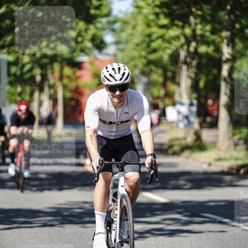 09.08.2026 - GEWOBA Citytriathlon Bremen Michael Burmester http://msf.ph/oto/9947202 09.08.2026 12:15:54 Radfahren 730, 765, 874, 875, 879, 880, 883, 983, 1133 meine-sportfotos.de