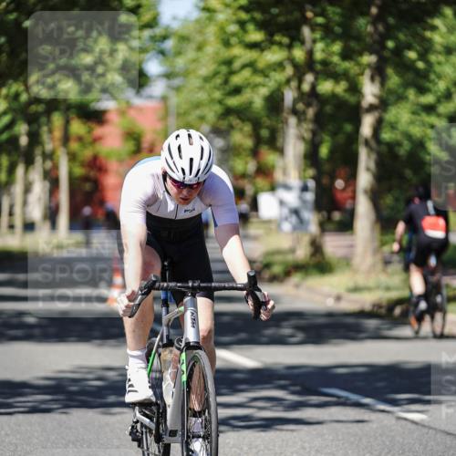 09.08.2026 - GEWOBA Citytriathlon Bremen Michael Burmester http://msf.ph/oto/9947211 09.08.2026 12:16:00 Radfahren 611, 730, 874, 875, 879, 880, 883, 983, 1133 meine-sportfotos.de