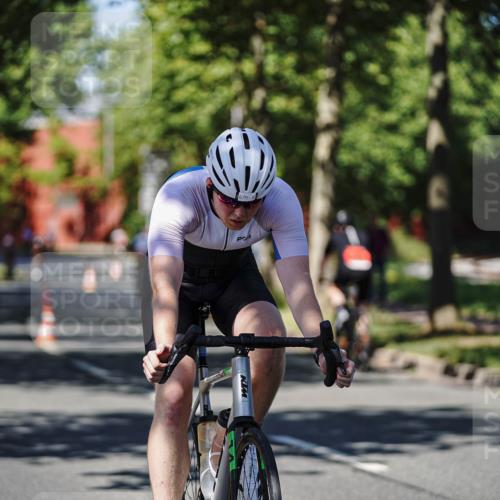 09.08.2026 - GEWOBA Citytriathlon Bremen Michael Burmester http://msf.ph/oto/9947213 09.08.2026 12:16:00 Radfahren 611, 730, 874, 875, 879, 880, 883, 983, 1133 meine-sportfotos.de