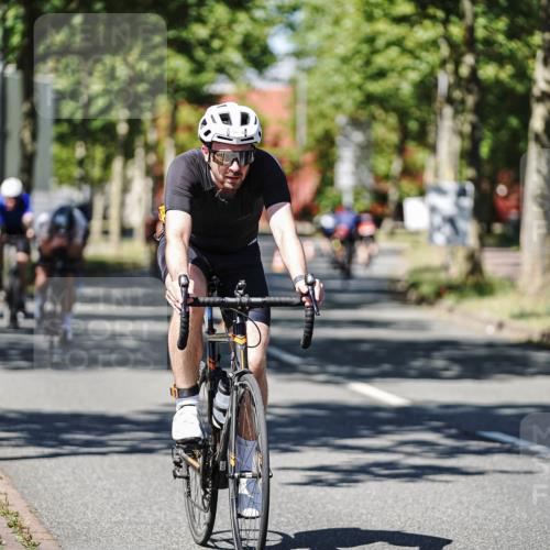 09.08.2026 - GEWOBA Citytriathlon Bremen Michael Burmester http://msf.ph/oto/9947231 09.08.2026 12:16:17 Radfahren 564, 580, 611, 716, 726, 775, 855, 914, 955, 1013, 1117 meine-sportfotos.de