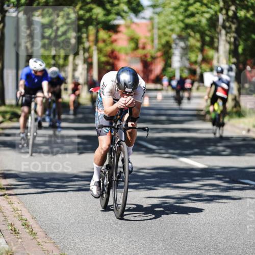 09.08.2026 - GEWOBA Citytriathlon Bremen Michael Burmester http://msf.ph/oto/9947234 09.08.2026 12:16:18 Radfahren 564, 580, 716, 726, 775, 855, 914, 955, 1013, 1117 meine-sportfotos.de