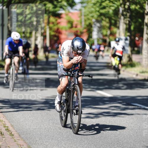 09.08.2026 - GEWOBA Citytriathlon Bremen Michael Burmester http://msf.ph/oto/9947235 09.08.2026 12:16:18 Radfahren 564, 580, 716, 726, 775, 855, 914, 955, 1013, 1117 meine-sportfotos.de