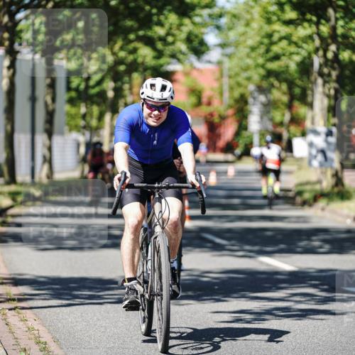 09.08.2026 - GEWOBA Citytriathlon Bremen Michael Burmester http://msf.ph/oto/9947237 09.08.2026 12:16:20 Radfahren 564, 580, 716, 726, 775, 855, 914, 955, 1013, 1117 meine-sportfotos.de