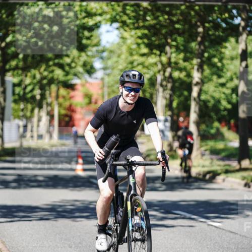 09.08.2026 - GEWOBA Citytriathlon Bremen Michael Burmester http://msf.ph/oto/9947270 09.08.2026 12:16:44 Radfahren 555, 648, 804, 846, 895, 918, 1138 meine-sportfotos.de