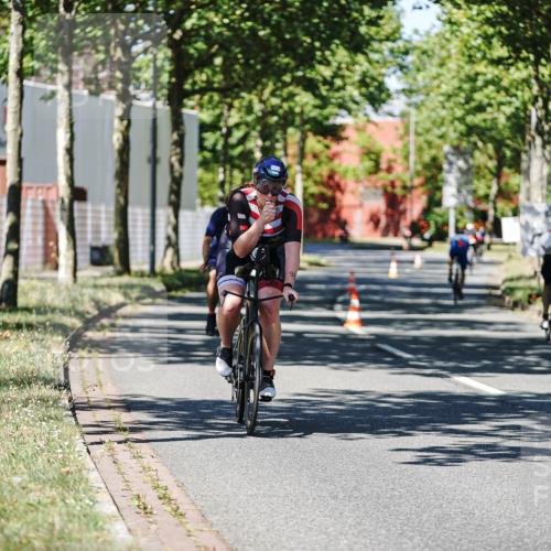 09.08.2026 - GEWOBA Citytriathlon Bremen Michael Burmester http://msf.ph/oto/9947275 09.08.2026 12:16:57 Radfahren 555, 627, 673, 895, 932, 1130 meine-sportfotos.de