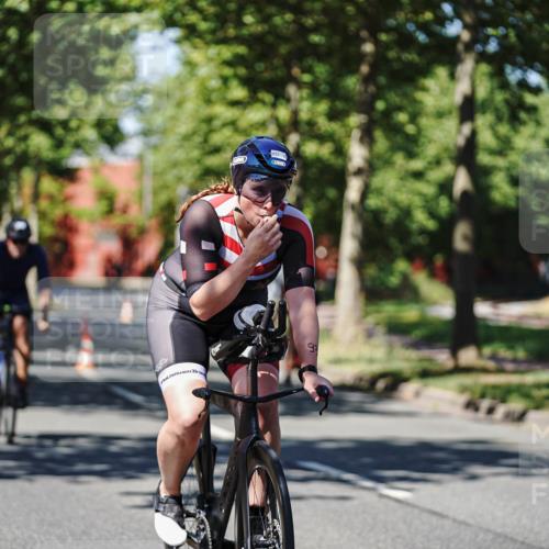 09.08.2026 - GEWOBA Citytriathlon Bremen Michael Burmester http://msf.ph/oto/9947277 09.08.2026 12:16:57 Radfahren 555, 627, 673, 895, 932, 1130 meine-sportfotos.de