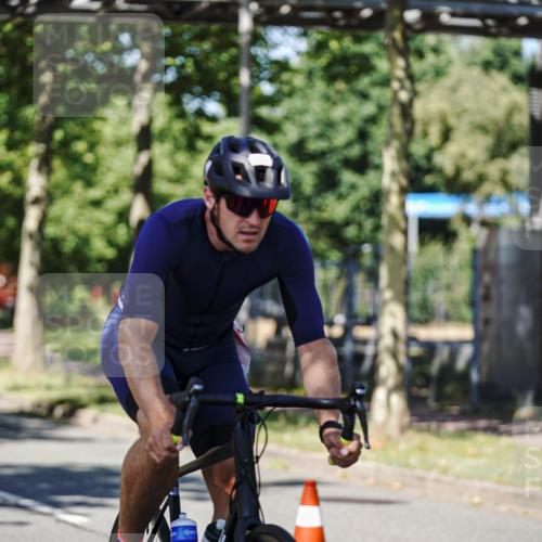 09.08.2026 - GEWOBA Citytriathlon Bremen Michael Burmester http://msf.ph/oto/9947279 09.08.2026 12:16:59 Radfahren 555, 627, 673, 895, 932, 1130 meine-sportfotos.de