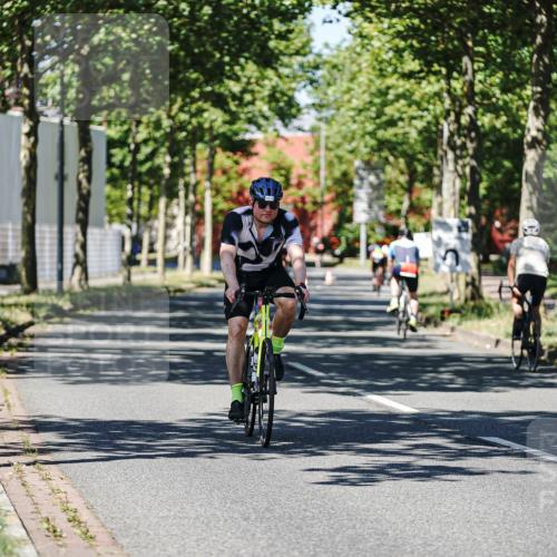 09.08.2026 - GEWOBA Citytriathlon Bremen Michael Burmester http://msf.ph/oto/9947280 09.08.2026 12:17:03 Radfahren 552, 555, 627, 673, 895, 932, 1130 meine-sportfotos.de