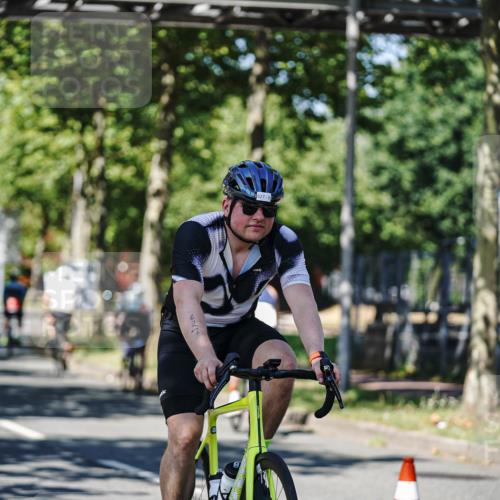 09.08.2026 - GEWOBA Citytriathlon Bremen Michael Burmester http://msf.ph/oto/9947281 09.08.2026 12:17:04 Radfahren 552, 627, 673, 895, 932, 1130 meine-sportfotos.de
