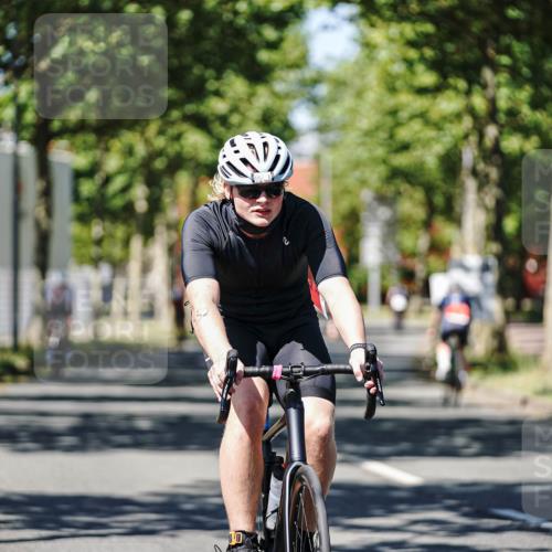 09.08.2026 - GEWOBA Citytriathlon Bremen Michael Burmester http://msf.ph/oto/9947287 09.08.2026 12:17:13 Radfahren 552, 600, 627, 778, 932, 1143, 1158 meine-sportfotos.de