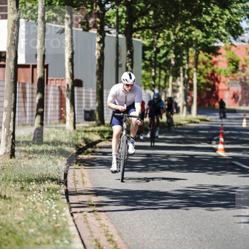 09.08.2026 - GEWOBA Citytriathlon Bremen Michael Burmester http://msf.ph/oto/9947288 09.08.2026 12:17:16 Radfahren 552, 565, 600, 778, 932, 1143, 1158 meine-sportfotos.de