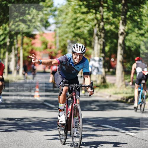 09.08.2026 - GEWOBA Citytriathlon Bremen Michael Burmester http://msf.ph/oto/9947293 09.08.2026 12:17:19 Radfahren 552, 565, 598, 600, 653, 778, 807, 1143, 1158 meine-sportfotos.de
