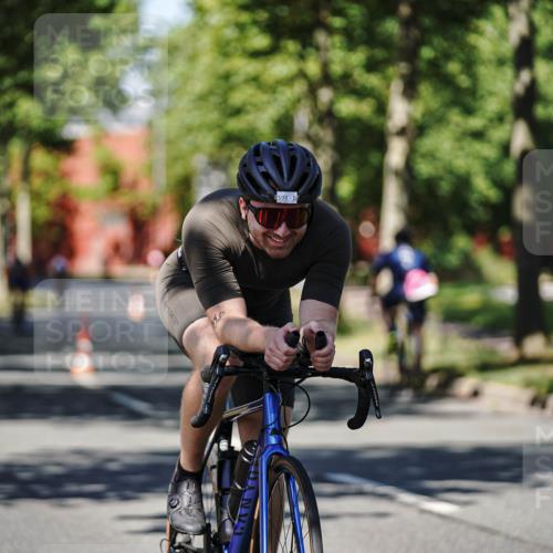 09.08.2026 - GEWOBA Citytriathlon Bremen Michael Burmester http://msf.ph/oto/9947307 09.08.2026 12:17:28 Radfahren 565, 598, 600, 650, 653, 758, 778, 784, 807 meine-sportfotos.de