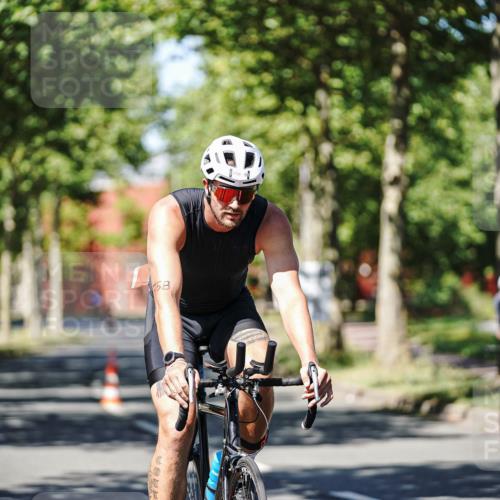 09.08.2026 - GEWOBA Citytriathlon Bremen Michael Burmester http://msf.ph/oto/9947317 09.08.2026 12:17:32 Radfahren 565, 579, 598, 609, 650, 653, 758, 778, 784, 807 meine-sportfotos.de