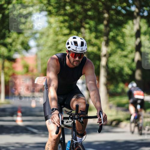 09.08.2026 - GEWOBA Citytriathlon Bremen Michael Burmester http://msf.ph/oto/9947318 09.08.2026 12:17:32 Radfahren 565, 579, 598, 609, 650, 653, 758, 778, 784, 807 meine-sportfotos.de