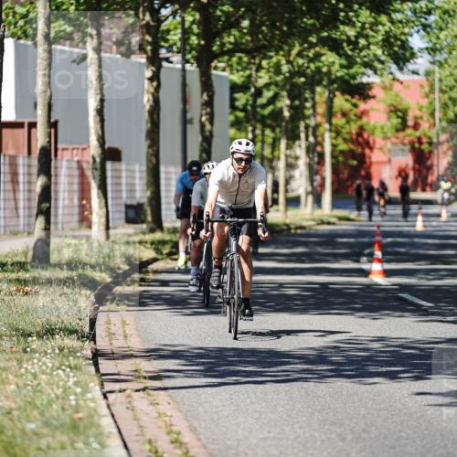 09.08.2026 - GEWOBA Citytriathlon Bremen Michael Burmester http://msf.ph/oto/9947325 09.08.2026 12:17:47 Radfahren 579, 609, 650, 672, 1109, 1126, 1147 meine-sportfotos.de