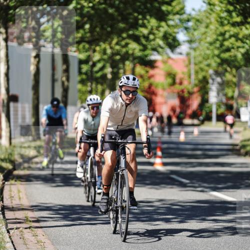 09.08.2026 - GEWOBA Citytriathlon Bremen Michael Burmester http://msf.ph/oto/9947327 09.08.2026 12:17:48 Radfahren 579, 609, 672, 901, 981, 1109, 1126, 1147 meine-sportfotos.de
