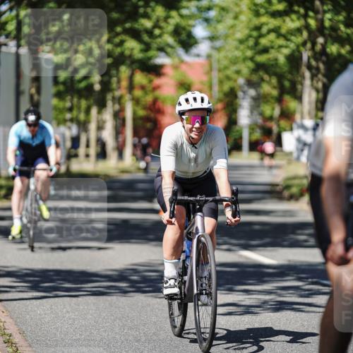 09.08.2026 - GEWOBA Citytriathlon Bremen Michael Burmester http://msf.ph/oto/9947329 09.08.2026 12:17:49 Radfahren 579, 609, 672, 901, 981, 1109, 1126, 1147 meine-sportfotos.de