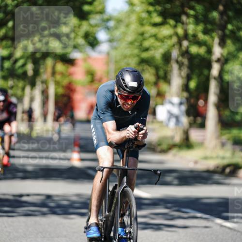 09.08.2026 - GEWOBA Citytriathlon Bremen Michael Burmester http://msf.ph/oto/9947337 09.08.2026 12:17:55 Radfahren 672, 739, 769, 808, 869, 901, 981, 1118, 1126, 1147 meine-sportfotos.de