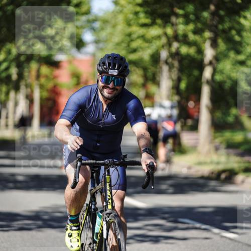 09.08.2026 - GEWOBA Citytriathlon Bremen Michael Burmester http://msf.ph/oto/9947364 09.08.2026 12:18:17 Radfahren 826, 872, 1003, 1146 meine-sportfotos.de