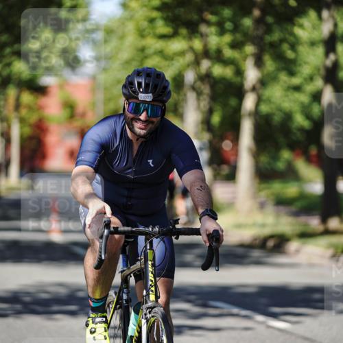09.08.2026 - GEWOBA Citytriathlon Bremen Michael Burmester http://msf.ph/oto/9947365 09.08.2026 12:18:17 Radfahren 826, 872, 1003, 1146 meine-sportfotos.de