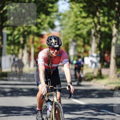 09.08.2026 - GEWOBA Citytriathlon Bremen Michael Burmester http://msf.ph/oto/9947372 09.08.2026 12:18:26 Radfahren 814, 826, 864, 872, 970, 1003 meine-sportfotos.de