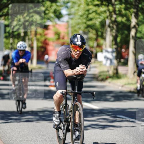 09.08.2026 - GEWOBA Citytriathlon Bremen Michael Burmester http://msf.ph/oto/9947377 09.08.2026 12:18:30 Radfahren 814, 826, 864, 872, 970, 1003 meine-sportfotos.de