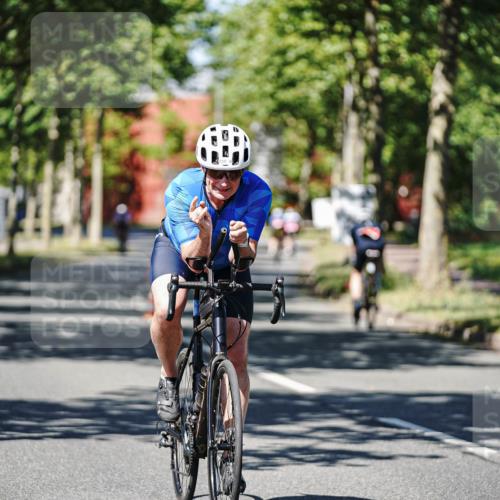 09.08.2026 - GEWOBA Citytriathlon Bremen Michael Burmester http://msf.ph/oto/9947379 09.08.2026 12:18:30 Radfahren 814, 826, 864, 872, 970, 1003 meine-sportfotos.de