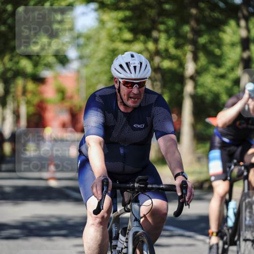 09.08.2026 - GEWOBA Citytriathlon Bremen Michael Burmester http://msf.ph/oto/9947399 09.08.2026 12:20:02 Radfahren 595, 625, 757, 788, 798, 817, 838, 923, 935, 1017, 1129 meine-sportfotos.de