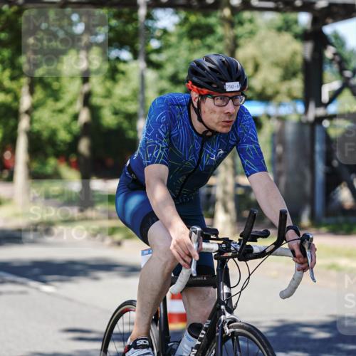 09.08.2026 - GEWOBA Citytriathlon Bremen Michael Burmester http://msf.ph/oto/9947413 09.08.2026 12:20:11 Radfahren 595, 625, 693, 757, 763, 788, 790, 798, 823, 838, 935, 1017, 1113, 1129, 1155 meine-sportfotos.de