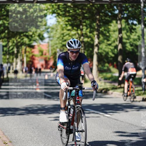 09.08.2026 - GEWOBA Citytriathlon Bremen Michael Burmester http://msf.ph/oto/9947419 09.08.2026 12:20:17 Radfahren 595, 693, 757, 762, 763, 788, 790, 792, 816, 823, 844, 897, 935, 1017, 1020, 1113, 1155 meine-sportfotos.de