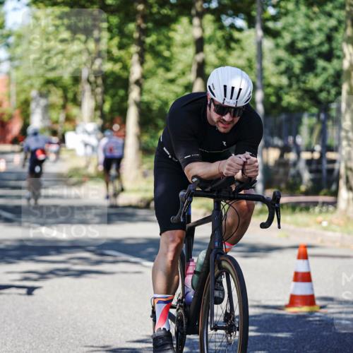 09.08.2026 - GEWOBA Citytriathlon Bremen Michael Burmester http://msf.ph/oto/9947433 09.08.2026 12:20:27 Radfahren 656, 682, 693, 728, 745, 762, 763, 792, 816, 844, 897, 1020, 1155 meine-sportfotos.de
