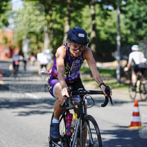 09.08.2026 - GEWOBA Citytriathlon Bremen Michael Burmester http://msf.ph/oto/9947434 09.08.2026 12:20:27 Radfahren 656, 682, 693, 728, 745, 762, 763, 792, 816, 844, 897, 1020, 1155 meine-sportfotos.de