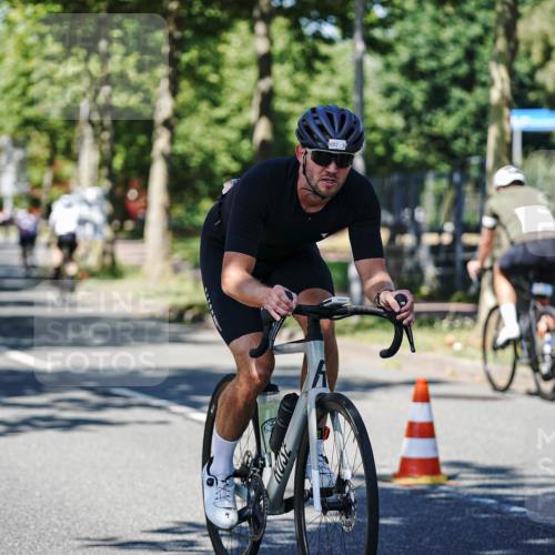 09.08.2026 - GEWOBA Citytriathlon Bremen Michael Burmester http://msf.ph/oto/9947436 09.08.2026 12:20:30 Radfahren 566, 656, 682, 728, 745, 762, 763, 792, 816, 844, 897, 931, 1020 meine-sportfotos.de