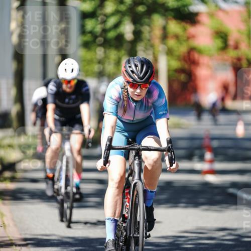 09.08.2026 - GEWOBA Citytriathlon Bremen Michael Burmester http://msf.ph/oto/9947465 09.08.2026 12:21:01 Radfahren 560, 562, 628, 637, 639, 668, 678, 889, 911, 912, 960, 968, 979, 1110 meine-sportfotos.de