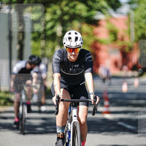 09.08.2026 - GEWOBA Citytriathlon Bremen Michael Burmester http://msf.ph/oto/9947467 09.08.2026 12:21:02 Radfahren 560, 562, 628, 637, 639, 644, 668, 678, 889, 911, 912, 960, 968, 979, 1110 meine-sportfotos.de