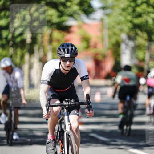 09.08.2026 - GEWOBA Citytriathlon Bremen Michael Burmester http://msf.ph/oto/9947469 09.08.2026 12:21:03 Radfahren 560, 562, 628, 637, 639, 644, 668, 678, 889, 911, 912, 968, 979, 1110 meine-sportfotos.de